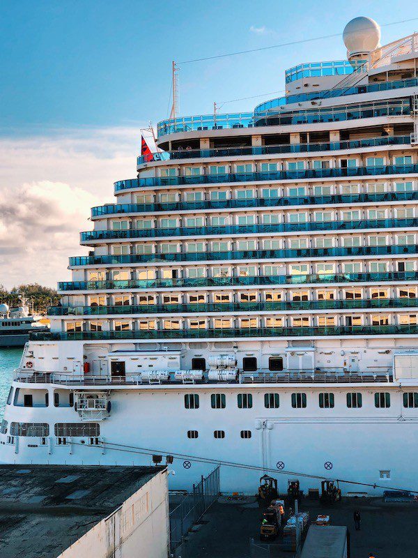 cruise boat marketing